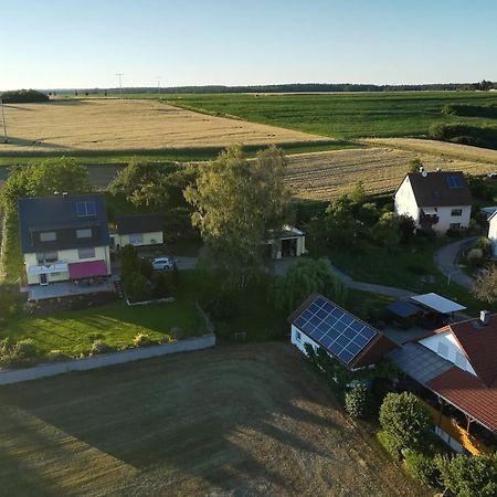 Fewo Haus Hutzelbuck In Idyllisch-Gruener Lage Naehe An Ansbach Buitenkant foto